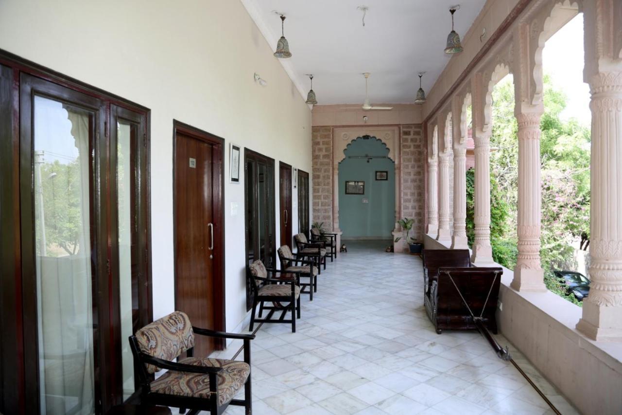 Hotel Karan Villas Kota  Buitenkant foto