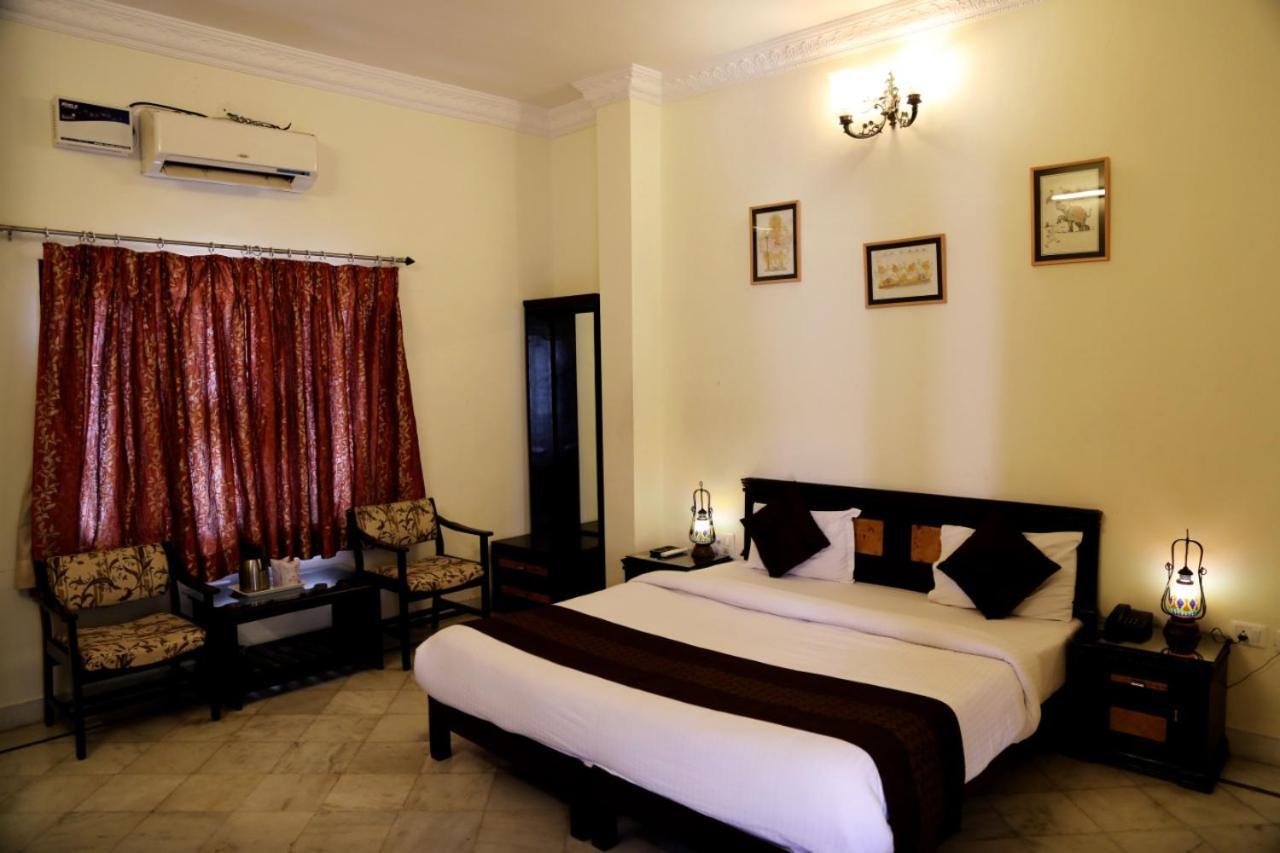 Hotel Karan Villas Kota  Buitenkant foto