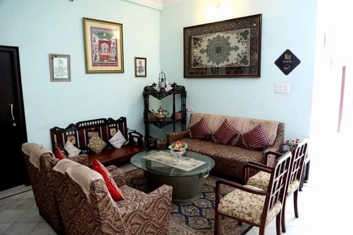 Hotel Karan Villas Kota  Buitenkant foto